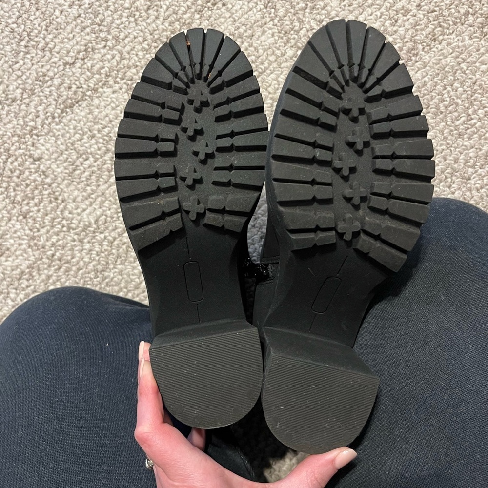 Wonderly Black Nessie Ankle Boots with Buckle Detail size 8 - Picture 5 of 6